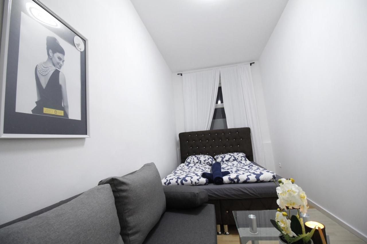 Comfort Triple Room Th Viena Exterior foto