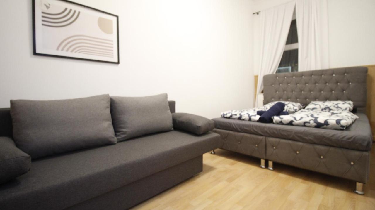 Comfort Triple Room Th Viena Exterior foto