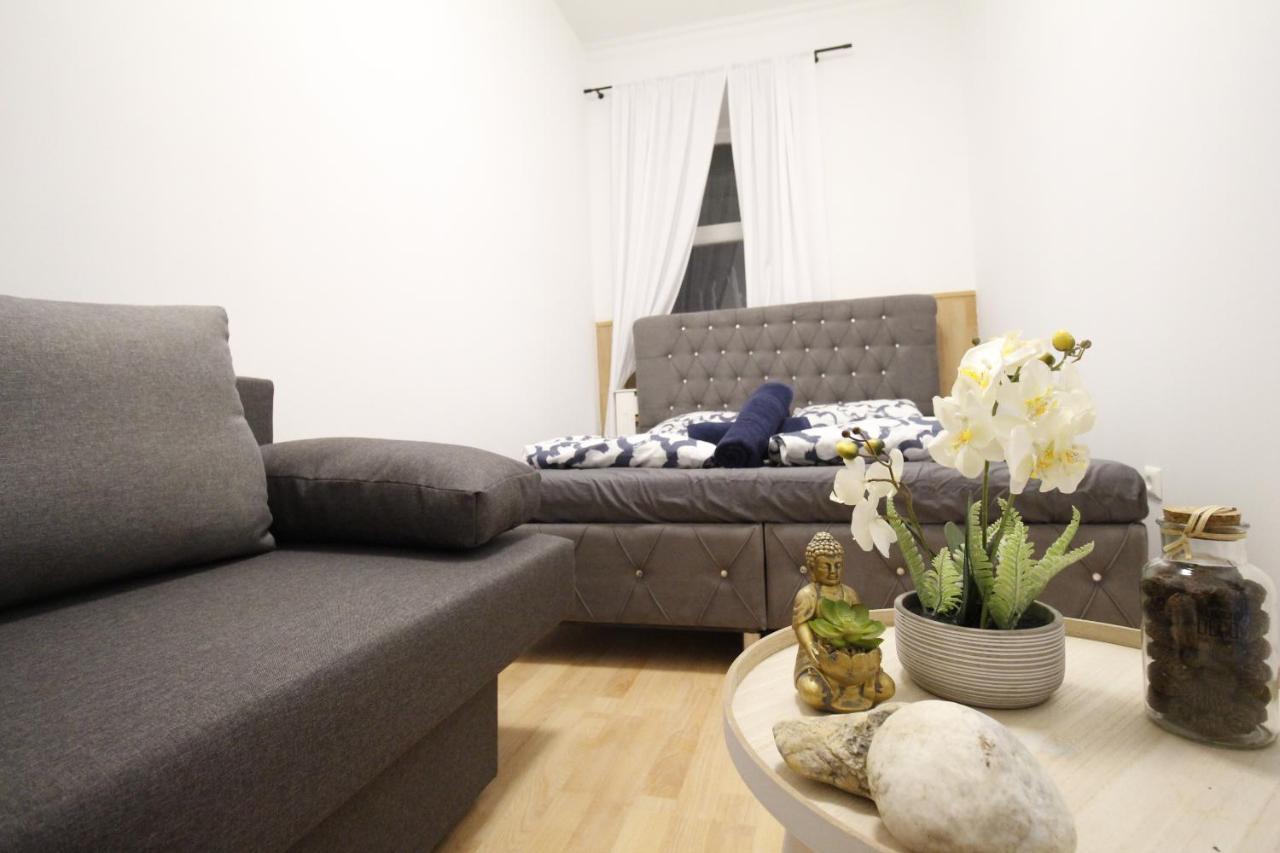 Comfort Triple Room Th Viena Exterior foto